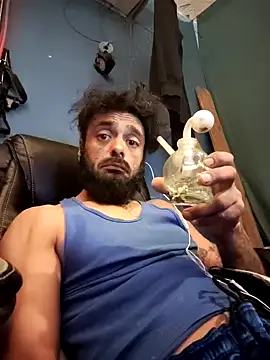 Snapshot of C8L3U chatting on December 22, 12:16 pm C8L3U online show from December 22, 12:16 pm