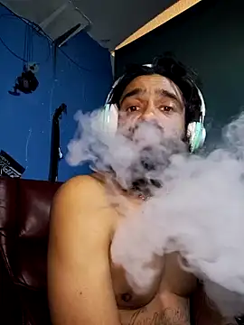 Snapshot of C8L3U chatting on January 6, 5:59 pm C8L3U online show from January 6, 5:59 pm