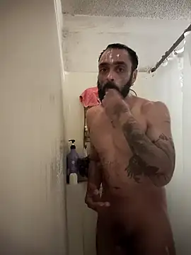 Snapshot of C8L3U chatting on January 15, 4:25 am C8L3U online show from January 15, 4:25 am