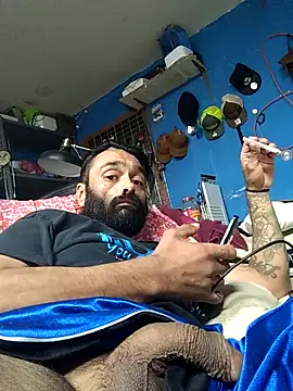 Snapshot of C8L3U chatting on September 9, 9:09 am C8L3U online show from September 9, 9:09 am