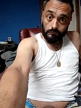 Snapshot of C8L3U chatting on March 1, 7:54 am C8L3U online show from March 1, 7:54 am