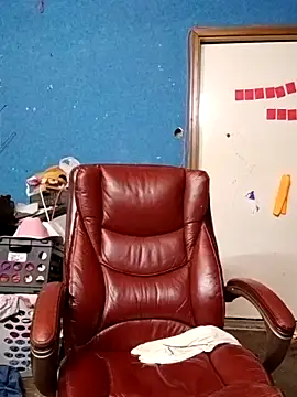 Snapshot of C8L3U chatting on March 10, 9:03 am C8L3U online show from March 10, 9:03 am