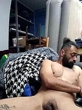 Snapshot of C8L3U chatting on March 18, 11:13 am C8L3U online show from March 18, 11:13 am