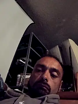 Snapshot of C8L3U chatting on March 28, 8:58 am C8L3U online show from March 28, 8:58 am