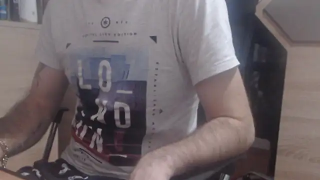 uncutguy01 online show from December 23, 6:44 am