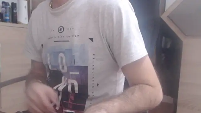 uncutguy01 online show from December 23, 11:25 am