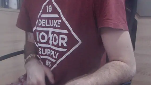 uncutguy01 online show from January 4, 8:28 am