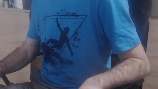 uncutguy01 online show from January 8, 4:33 pm