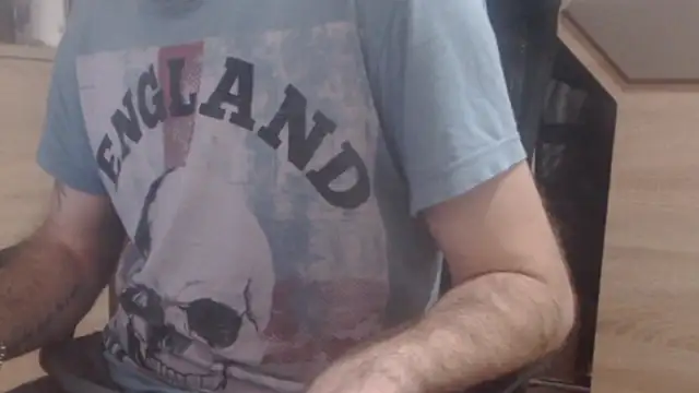 uncutguy01 online show from January 14, 2:43 pm