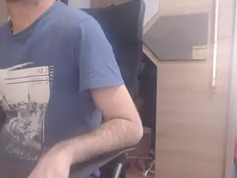 uncutguy01 online show from February 12, 1:37 pm