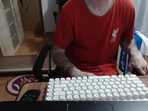 uncutguy01 online show from March 12, 4:46 pm