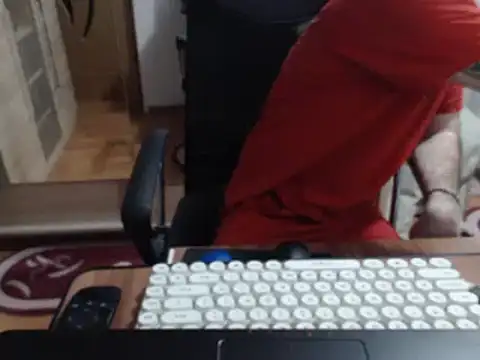 uncutguy01 online show from March 16, 5:14 am