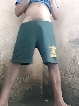 Snapshot of cogelon_cruz chatting on February 18, 11:30 pm cogelon cruz online show from February 18, 11:30 pm