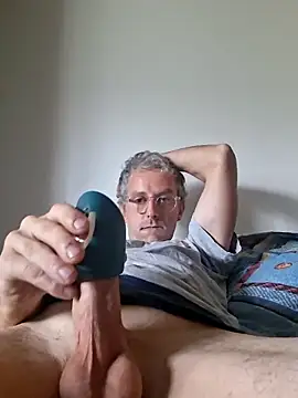 Snapshot of dedalus84 chatting on June 6, 11:59 am dedalus84 online show from June 6, 11:59 am
