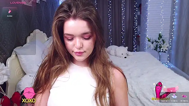 EmilyWhisper online show from January 23, 9:18 am