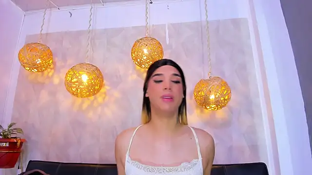 victoria aleia  online show from December 23, 7:09 pm