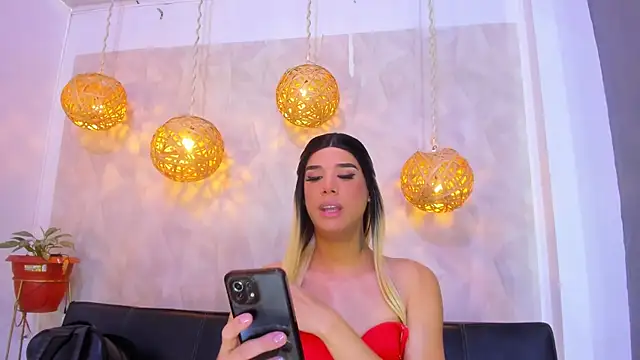 victoria aleia  online show from January 6, 8:18 pm