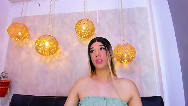 victoria aleia  online show from January 10, 8:26 pm