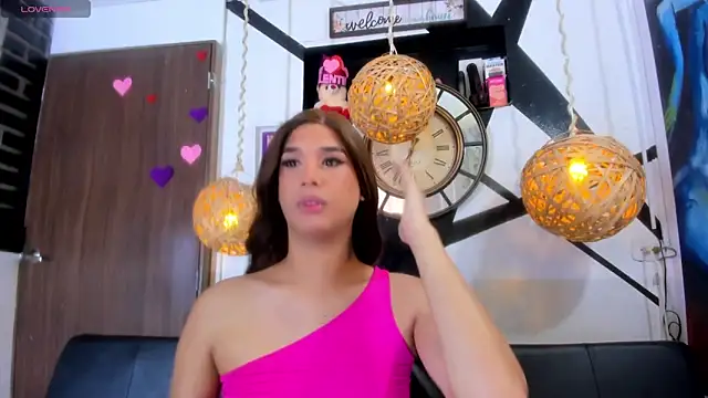 victoria aleia  online show from June 9, 10:21 pm