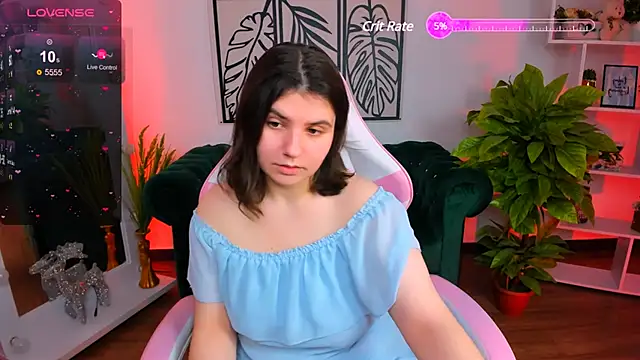Viola  Shy online show from January 20, 9:32 pm