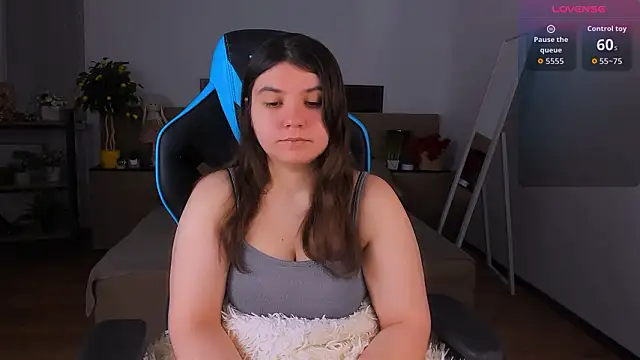 Viola  Shy online show from January 17, 9:18 pm