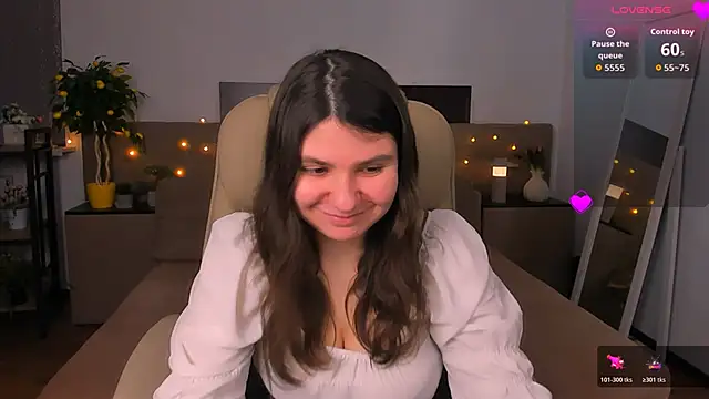 Snapshot of Viola__Shy chatting on March 16, 9:08 pm Viola Shy online show from March 16, 9:08 pm