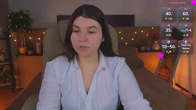 Snapshot of Viola__Shy chatting on March 23, 9:08 pm Viola Shy online show from March 23, 9:08 pm