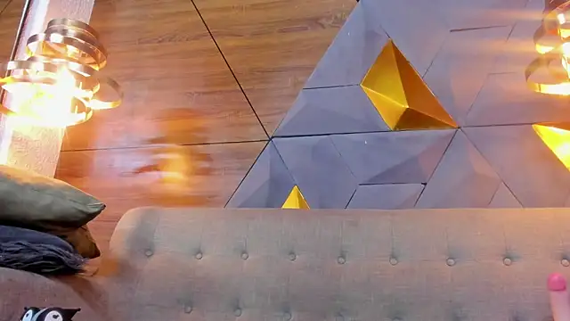 Snapshot of sarah_banks1 chatting on January 9, 7:18 pm sarah banks1 online show from January 9, 7:18 pm