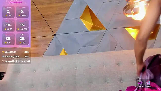 Snapshot of sarah_banks1 chatting on February 3, 7:00 pm sarah banks1 online show from February 3, 7:00 pm