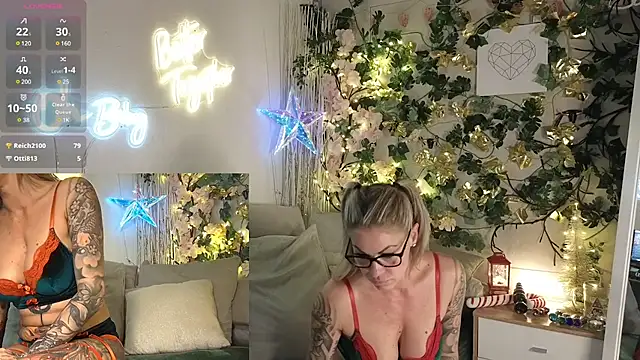 Snapshot of Tatjana_Sue chatting on December 12, 7:59 pm Tatjana Sue online show from December 12, 7:59 pm