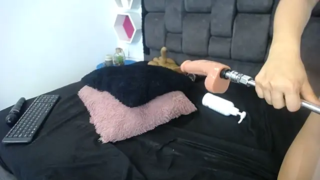 Emma Evelyn online show from December 22, 7:42 pm