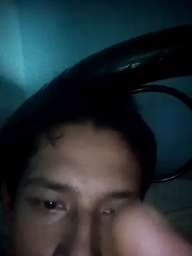 Snapshot of Leonul chatting on October 12, 11:59 pm Leonul online show from October 12, 11:59 pm