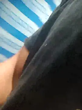 Snapshot of Leonul chatting on November 4, 5:28 am Leonul online show from November 4, 5:28 am