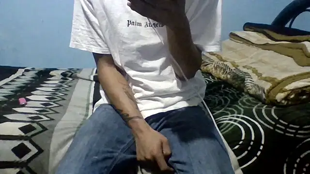 Snapshot of Leonul chatting on November 23, 8:47 am Leonul online show from November 23, 8:47 am