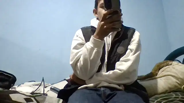 Snapshot of Leonul chatting on December 3, 5:26 am Leonul online show from December 3, 5:26 am