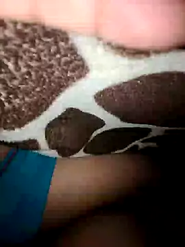 Snapshot of chica_travieza chatting on February 15, 4:31 am chica travieza online show from February 15, 4:31 am