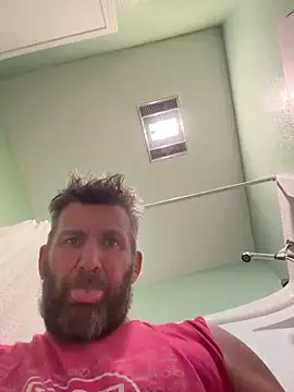 Snapshot of pipeload1275 chatting on November 7, 3:50 am pipeload1275 online show from November 7, 3:50 am