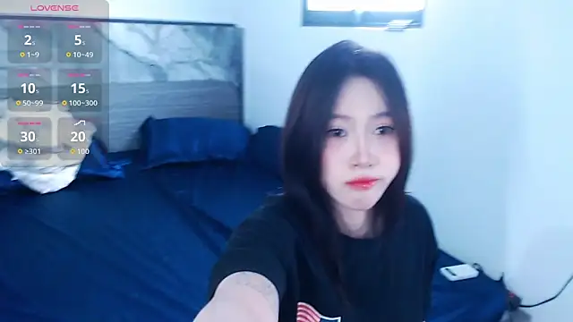 Lin SiYee online show from October 26, 8:20 am