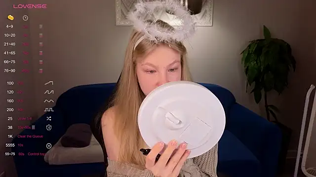 Sarra Cooper online show from February 12, 1:09 am