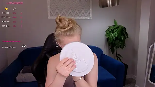 Sarra Cooper online show from February 14, 1:13 am