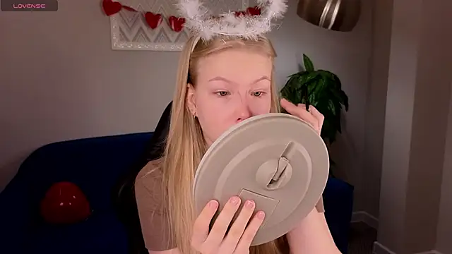 Sarra Cooper online show from February 24, 1:13 am