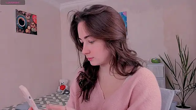 Snapshot of cClandesTina chatting on November 22, 8:35 am cClandesTina online show from November 22, 8:35 am