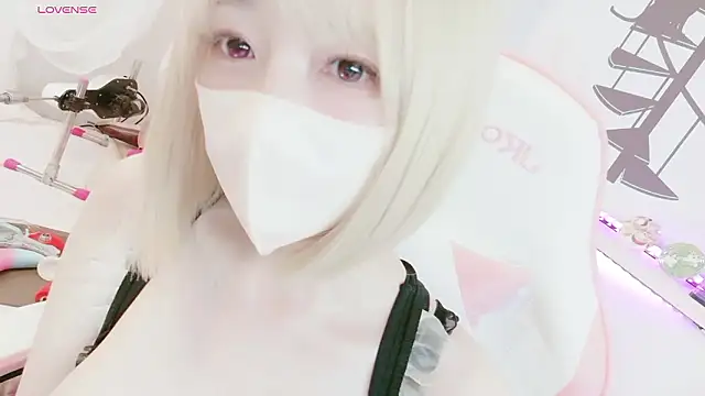 yuayua854 online show from May 6, 8:08 am
