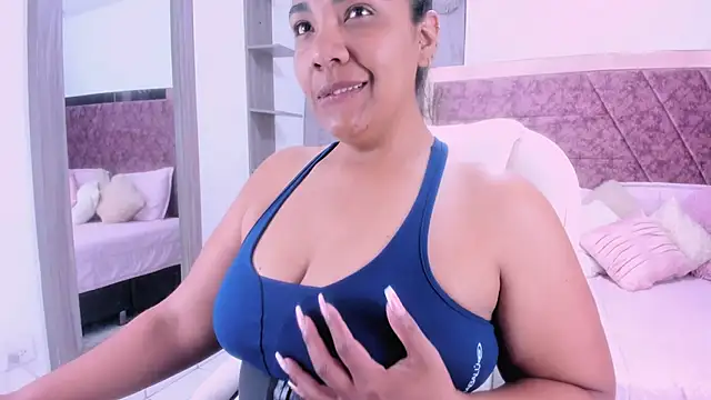 Snapshot of _Lakshmi_hotx chatting on February 12, 12:01 pm  Lakshmi hotx online show from February 12, 12:01 pm