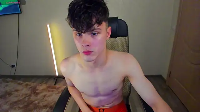 Aiden Sensual online show from September 14, 5:01 pm