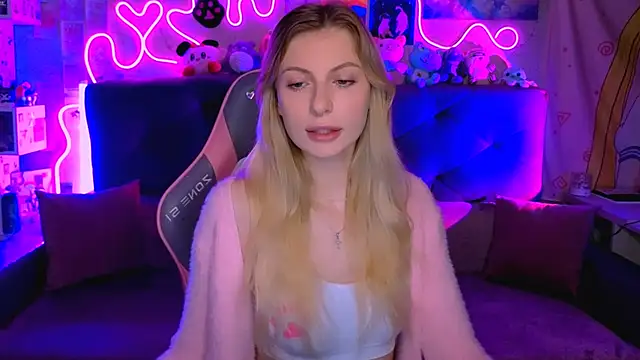 Maria Hunt online show from November 26, 2:12 am