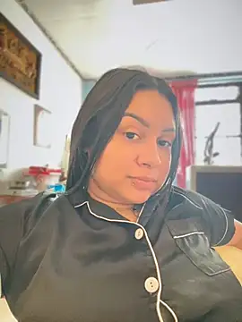 Snapshot of Pretty_Isadora chatting on February 23, 6:34 pm Pretty Isadora online show from February 23, 6:34 pm