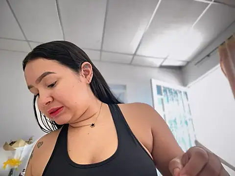 Snapshot of Pretty_Isadora chatting on March 8, 7:42 pm Pretty Isadora online show from March 8, 7:42 pm