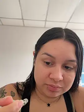 Snapshot of Pretty_Isadora chatting on March 14, 9:00 pm Pretty Isadora online show from March 14, 9:00 pm