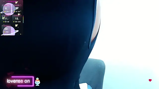 ThyaraJhons online show from January 8, 11:45 am